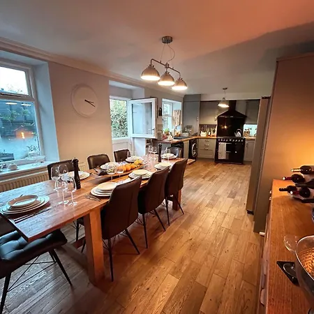 Prázdninový dům Virginia House A Contemporary Cosy Period