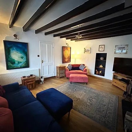 Virginia House A Contemporary Cosy Period Middleton Tyas