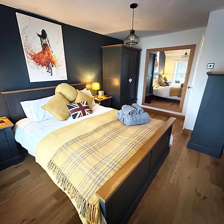 Virginia House A Contemporary Cosy Period *